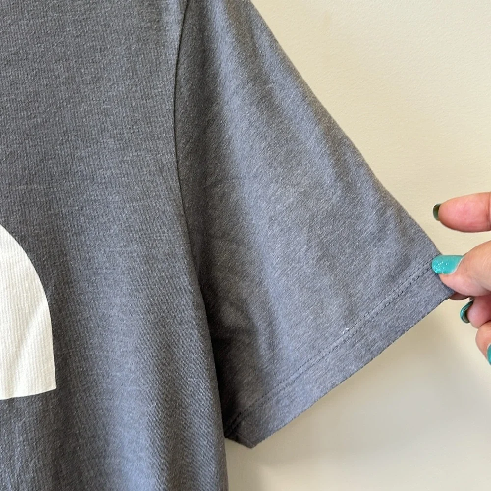 The North Face • Gray Signature Tee • Sz L - Picture 3 of 9